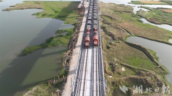 证券app排行榜前十名 襄荆高铁汉江主桥完成静载试验 通车进入倒计时